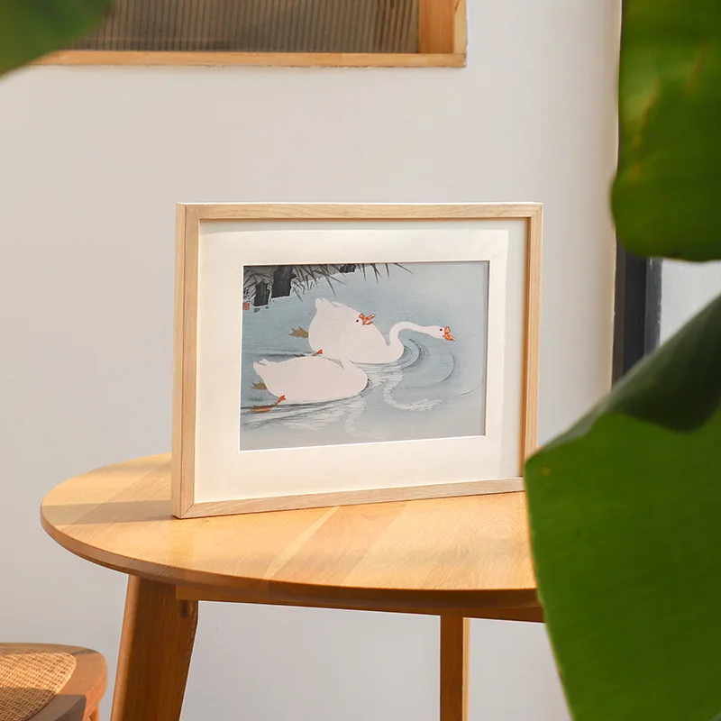 高級感のある無垢材製のフォトフレーム。壁掛け式で、高品質な写 - Bamboo Photo Frame のレビューと価格