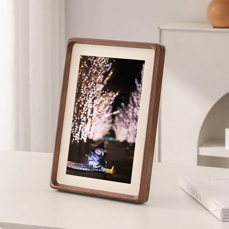 無垢材を使用した写真立て。クルミ材の角フレームで、ご自宅のイ - Bamboo Photo Frame のレビューと価格