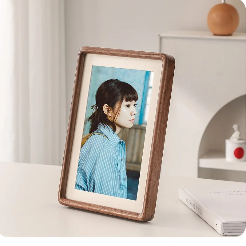 無垢材を使用した写真立て。クルミ材の角フレームで、ご自宅のイ - Bamboo Photo Frame のレビューと価格
